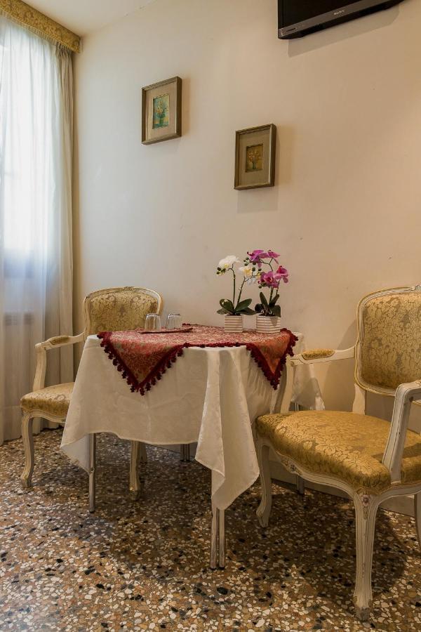 Venice Inn Εξωτερικό φωτογραφία